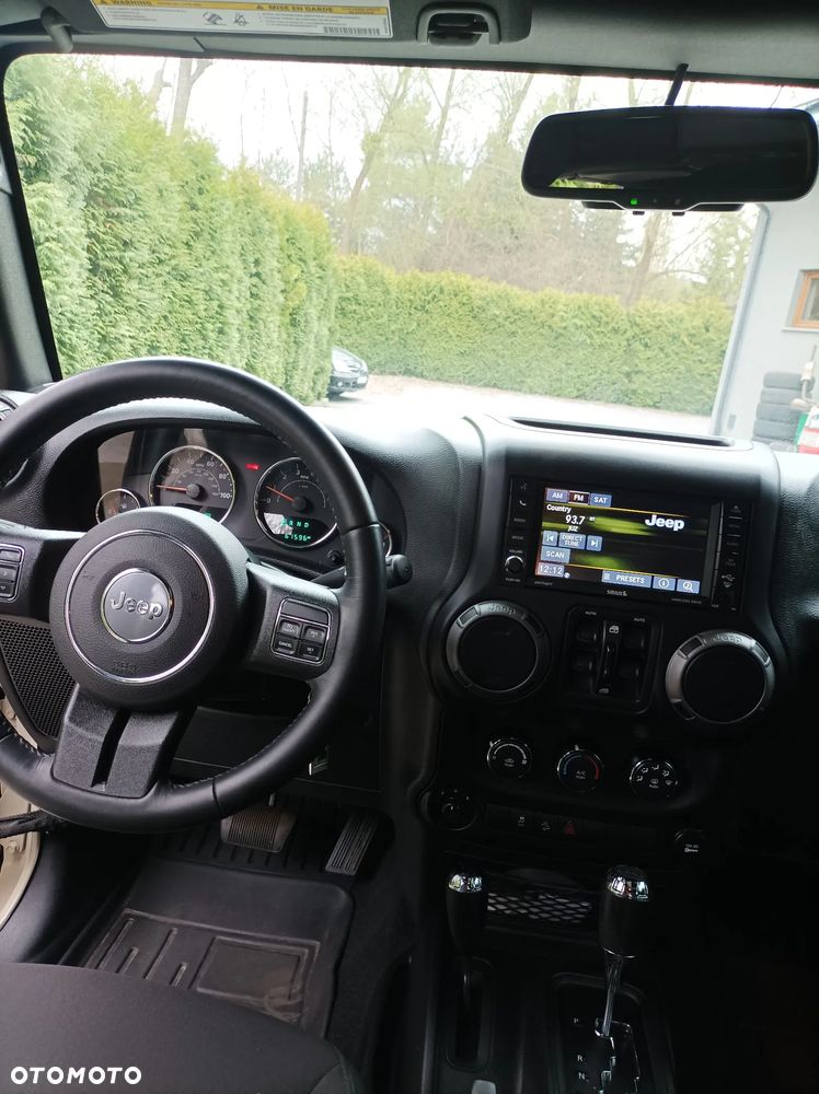 Jeep Wrangler 3.6 Unlim Sahara - 5