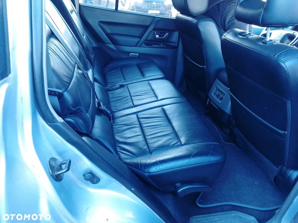 Mitsubishi Pajero 3.2 DI-D Automatik Dakar - 7