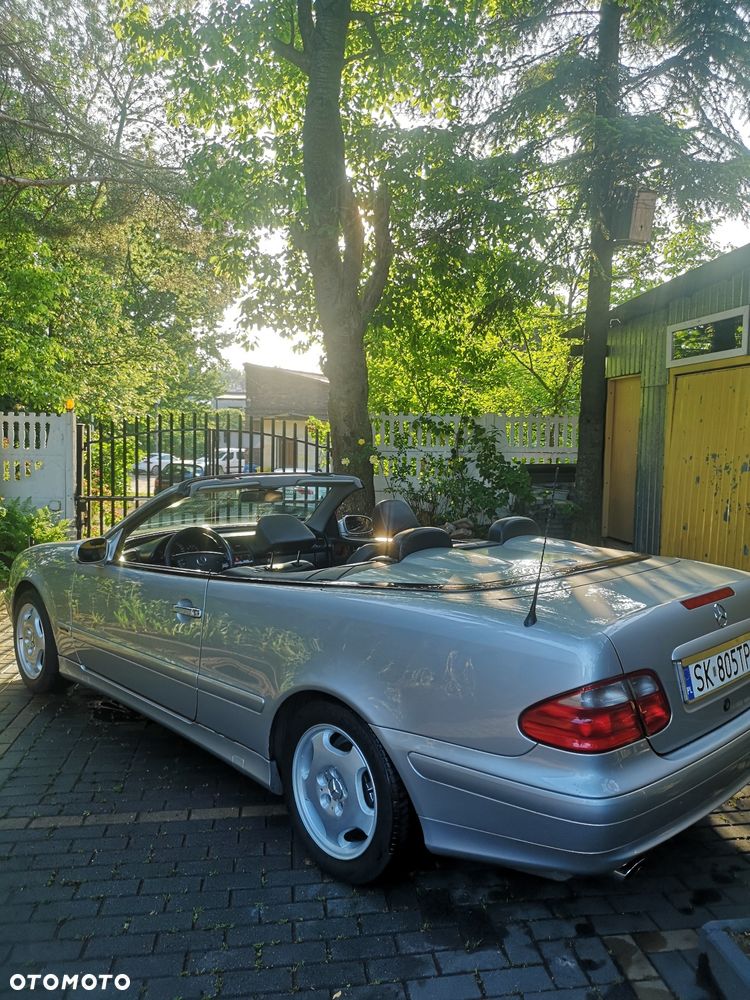 Mercedes-Benz CLK - 12