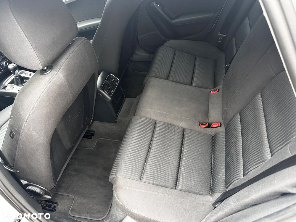 Audi A4 Avant 2.0 TDI DPF clean diesel Ambiente - 8
