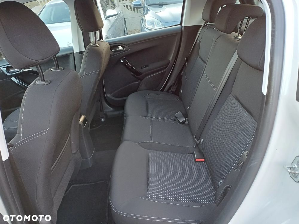 Peugeot 208 PureTech 110 Stop & Start Signature - 16