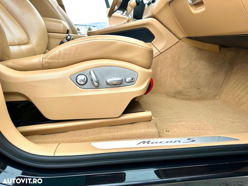 Porsche Macan - 29