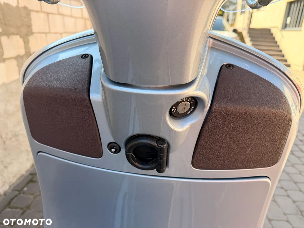Vespa GTS - 7