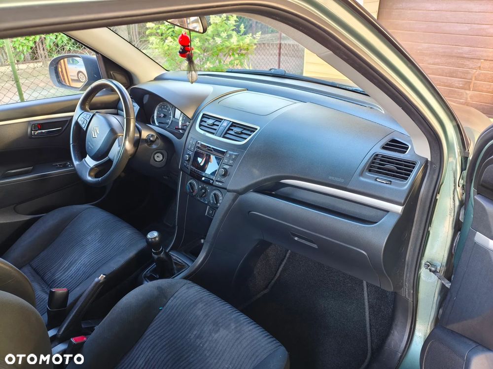 Suzuki Swift 1.2 - 14