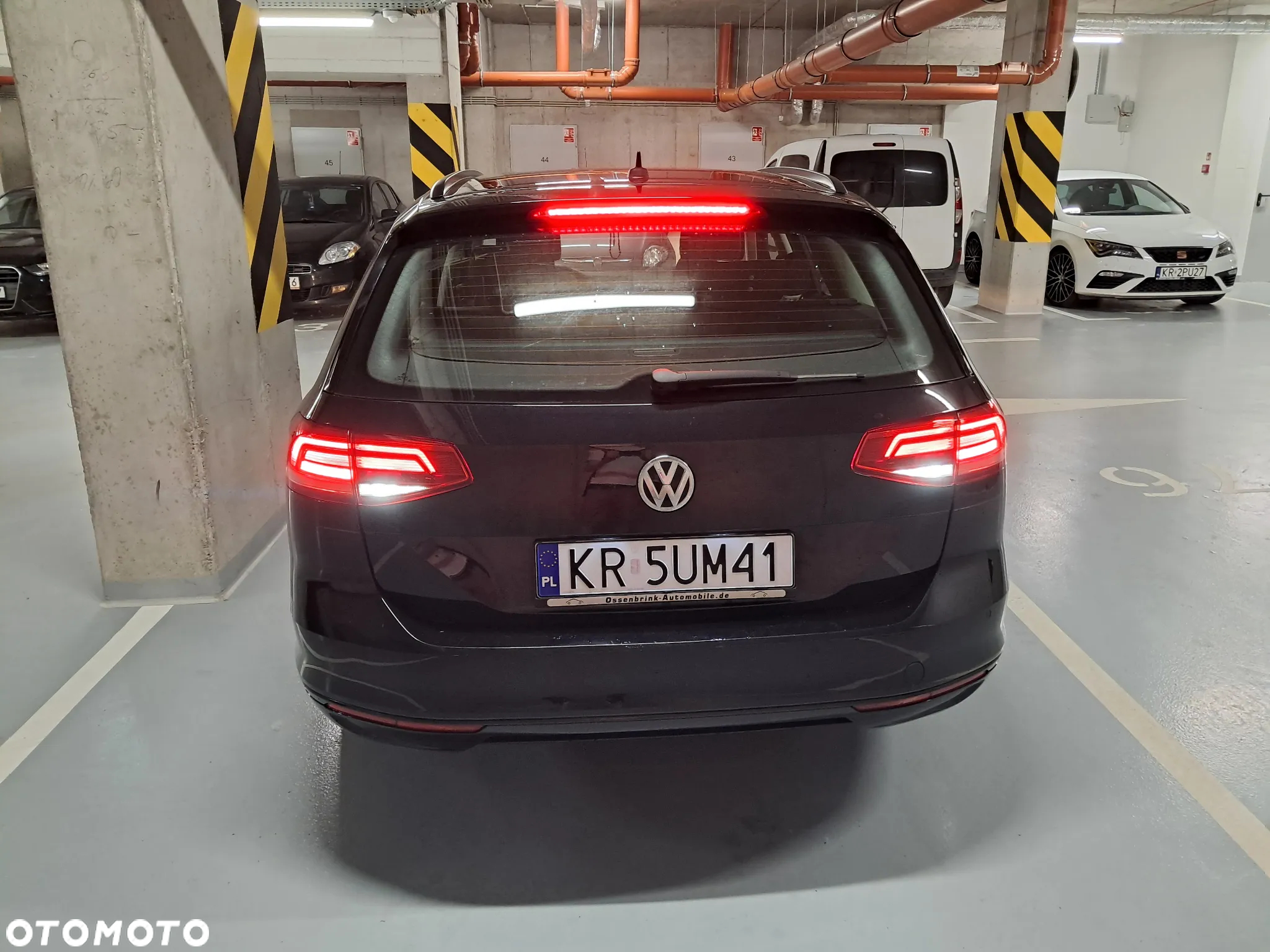 Volkswagen Passat - 9