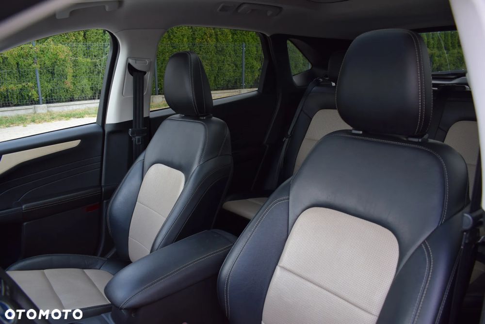 Ford Escape 2.0 EcoBoost AWD Titanium - 20