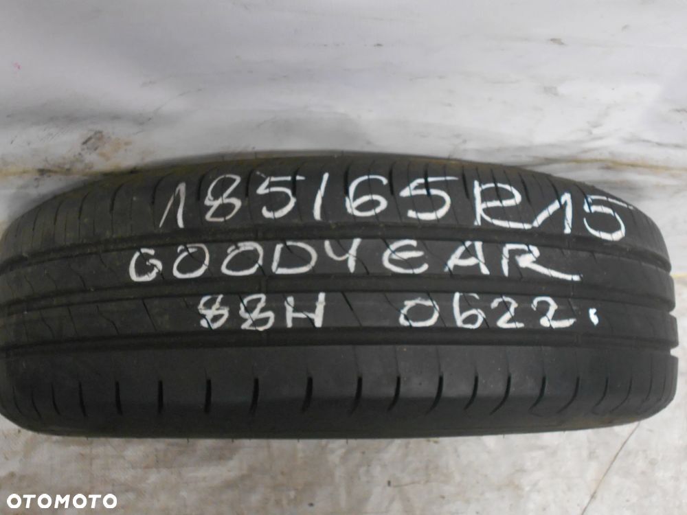 OPONA POJEDYNKA 185/65R15 GOODYEAR EFFICIENT GRIP PERFORMANCE 2 DOT 0622 7.7MM - 1