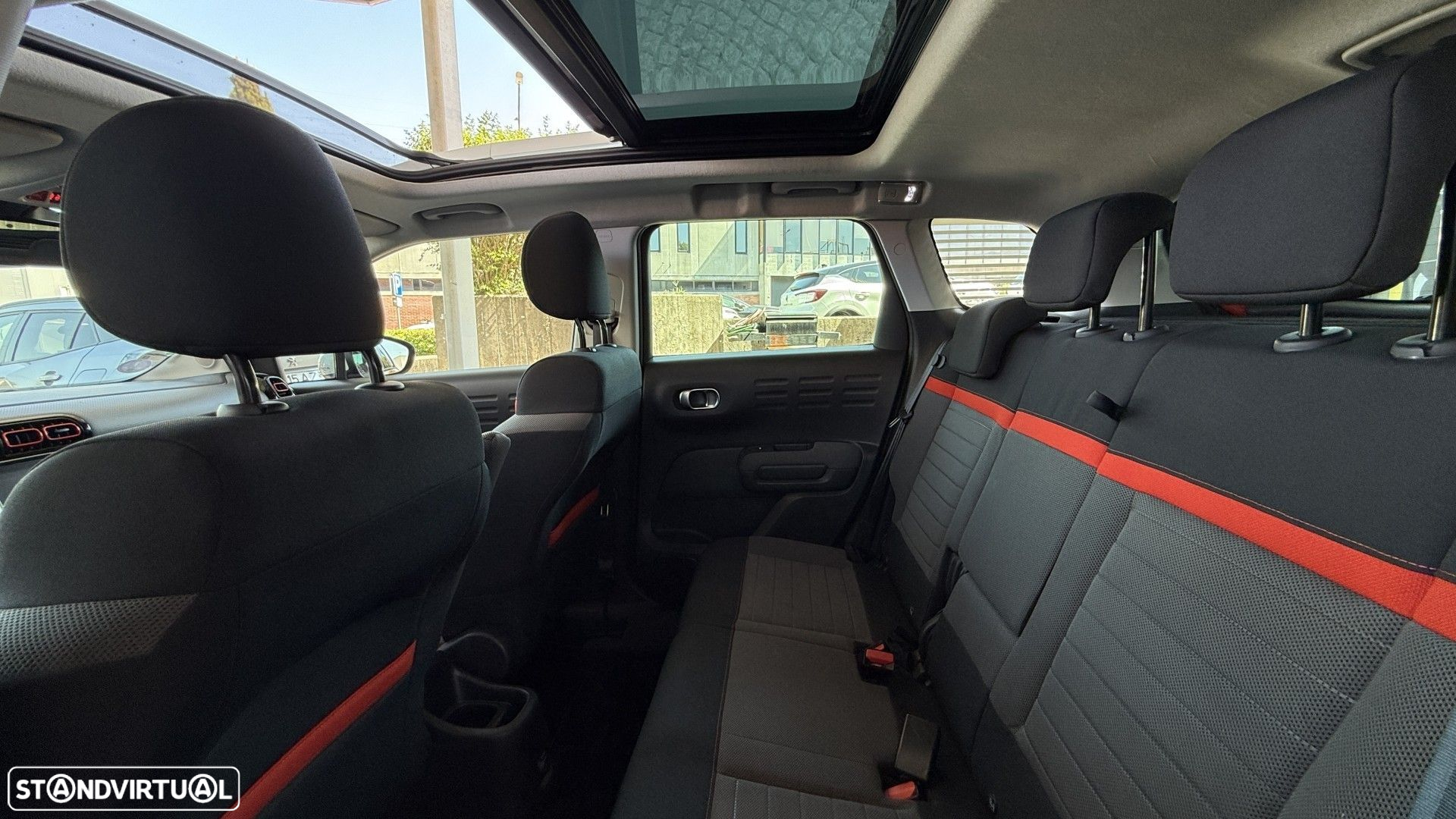 Citroën C3 Aircross 1.2 PureTech Shine - 24