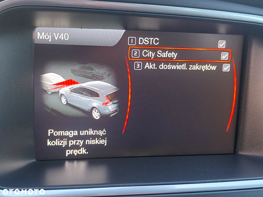 Volvo V40 Cross Country - 29