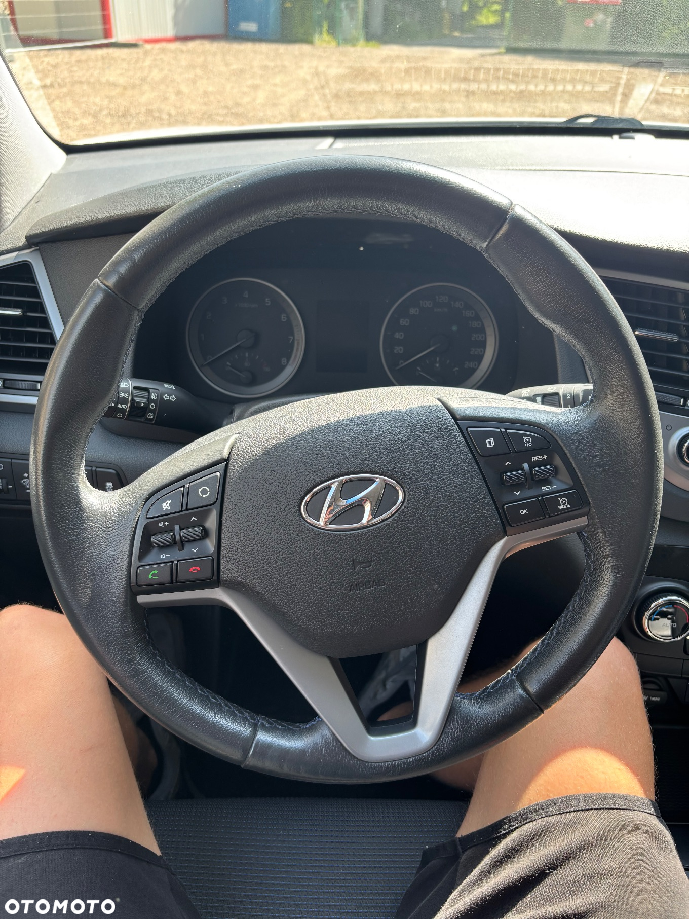 Hyundai Tucson 1.6 Turbo 2WD Navi - 16