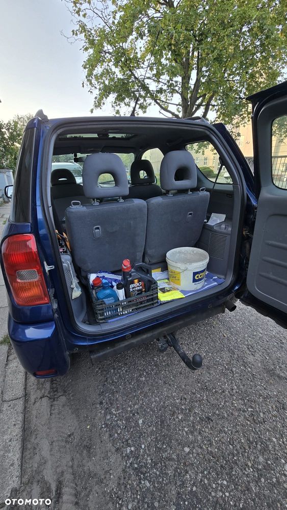 Toyota RAV4 1.8 VVT-i 4x2 - 6