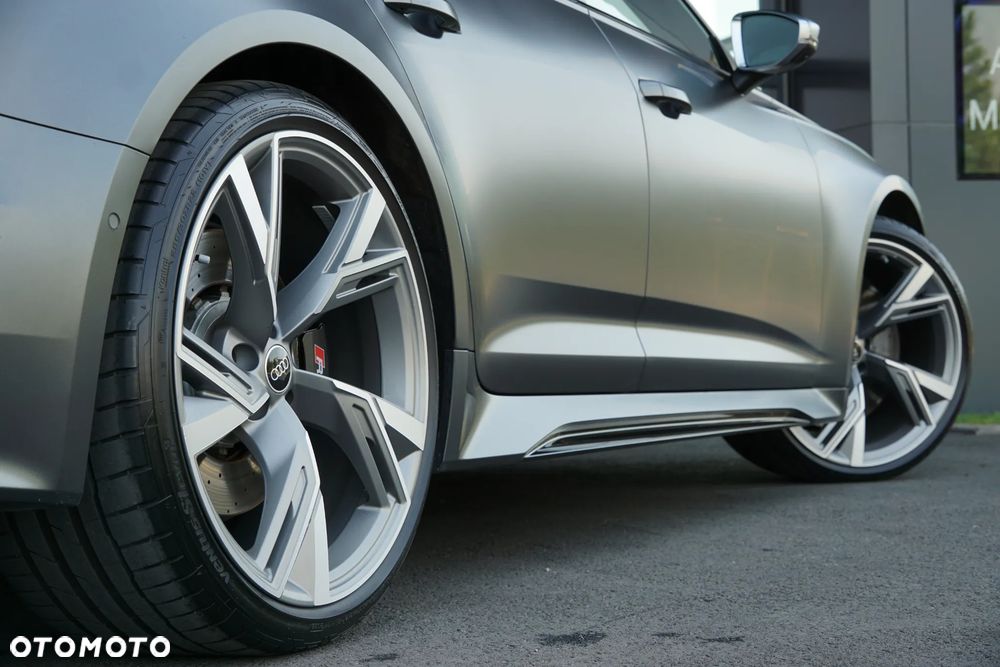 Audi RS6 Avant - 21