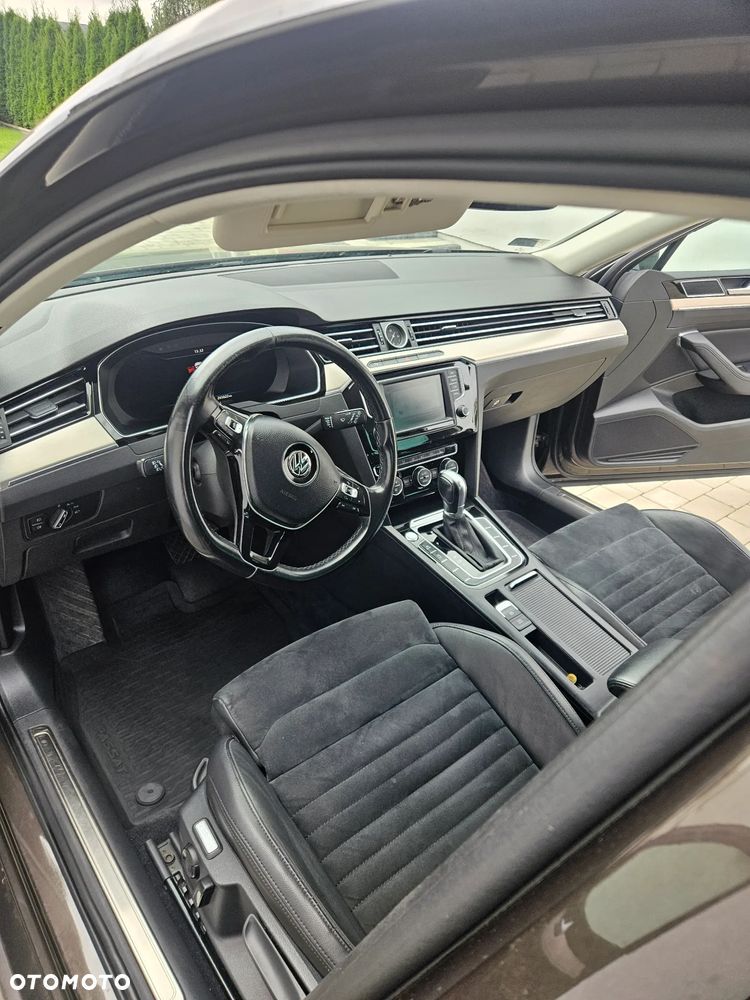 Volkswagen Passat 2.0 TDI BMT Highline DSG - 17