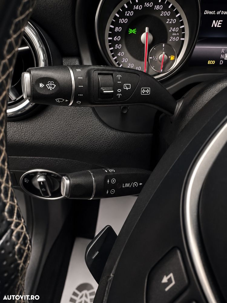 Mercedes-Benz GLA - 14