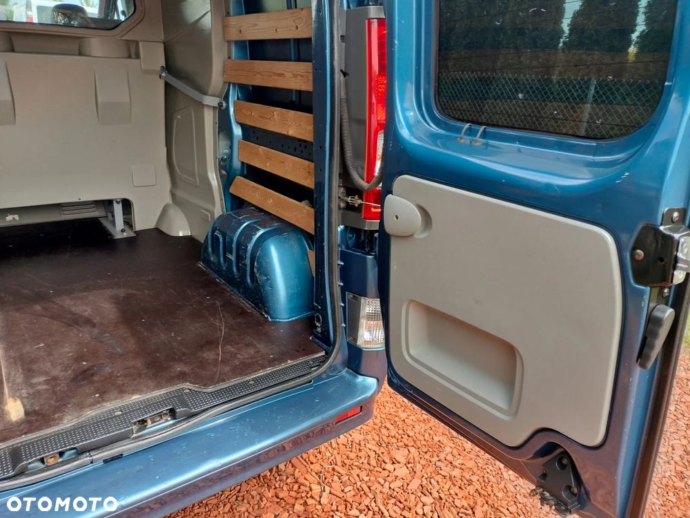 Opel vivaro - 10