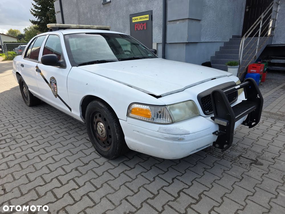 Ford Crown - 2