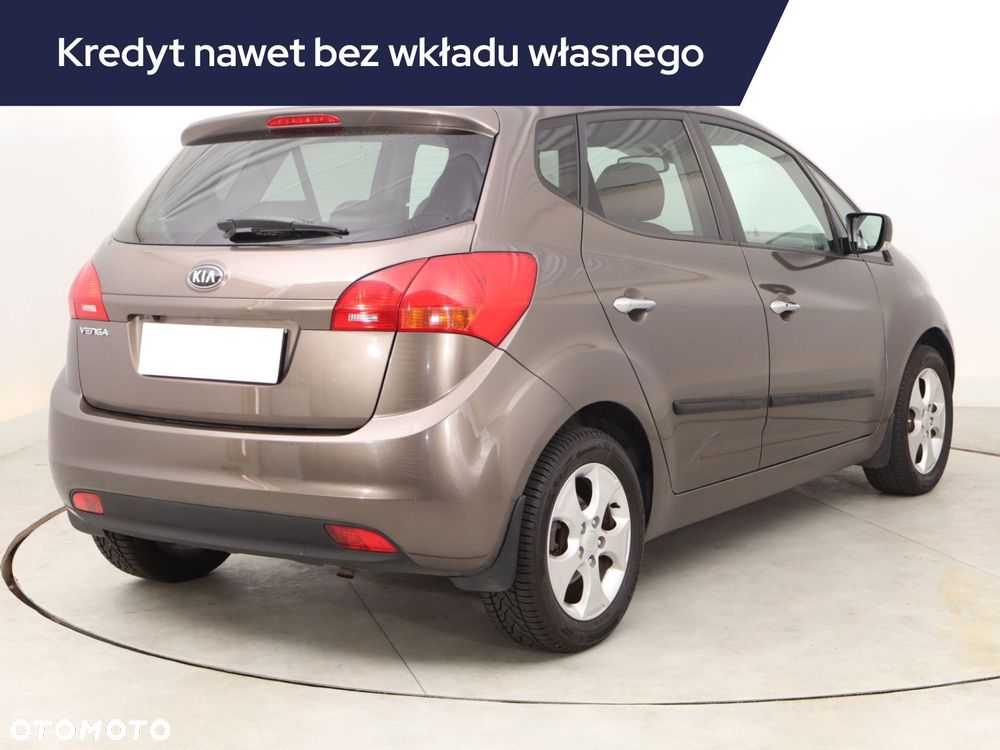 Kia Venga - 7