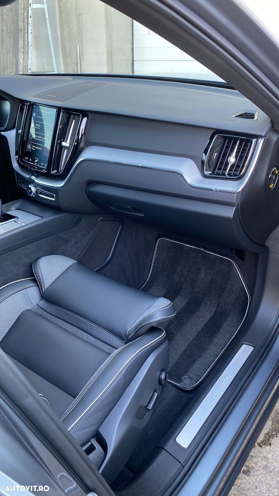 Volvo XC 60 T8 Twin Engine AWD R-Design - 7