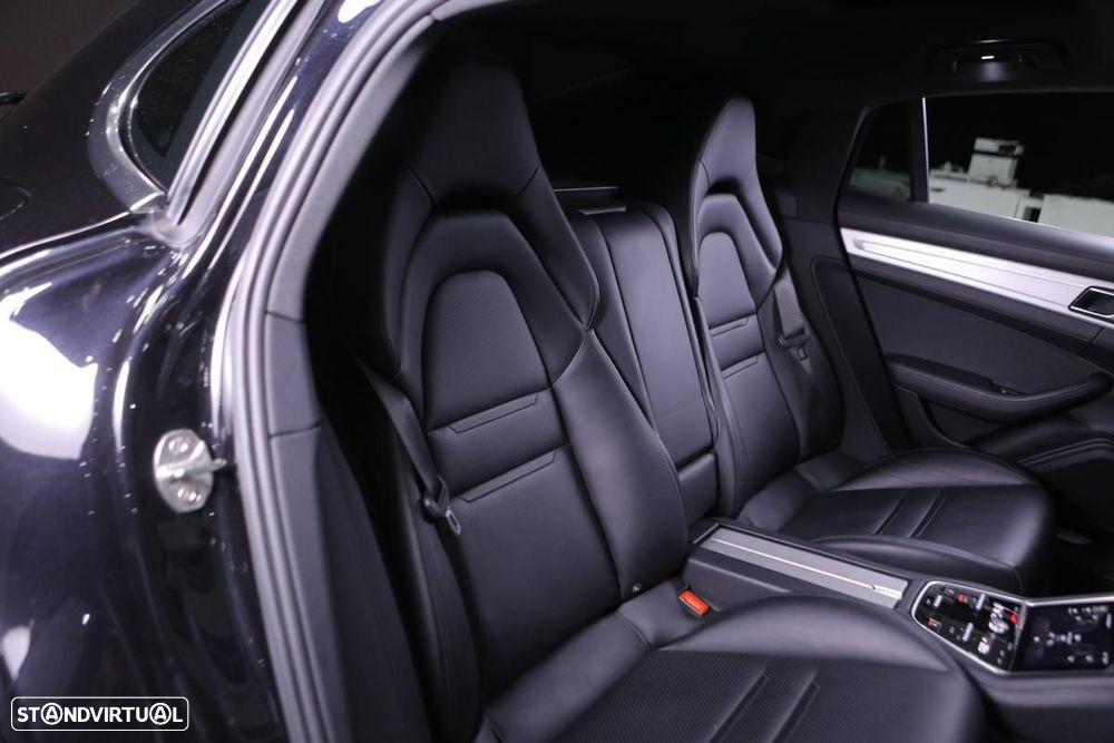 Porsche Panamera 4 S - 43