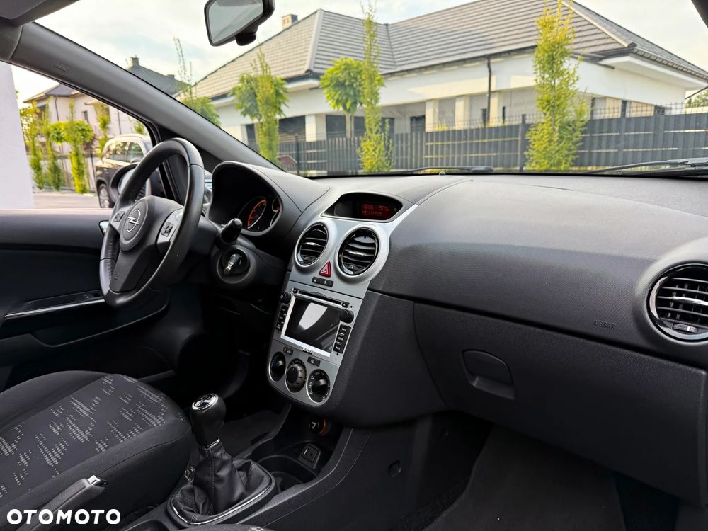 Opel Corsa 1.4 16V 150 Jahre - 32