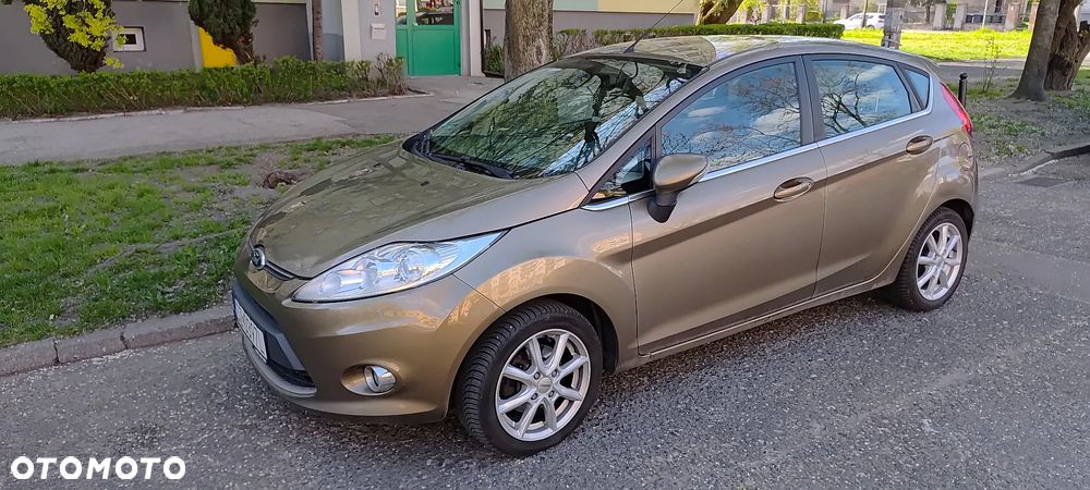 Ford Fiesta - 2