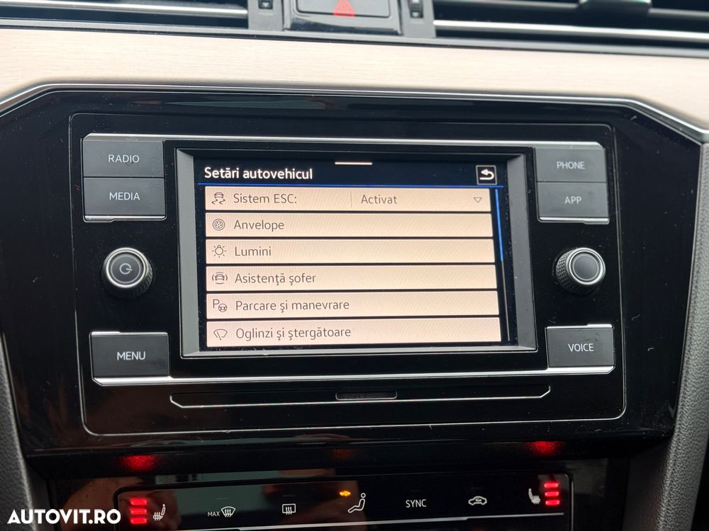 Volkswagen Passat - 13