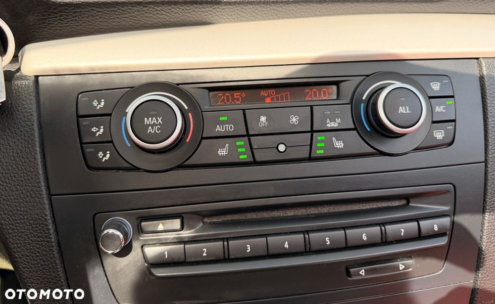 BMW Seria 1 118i Edition Sport - 27