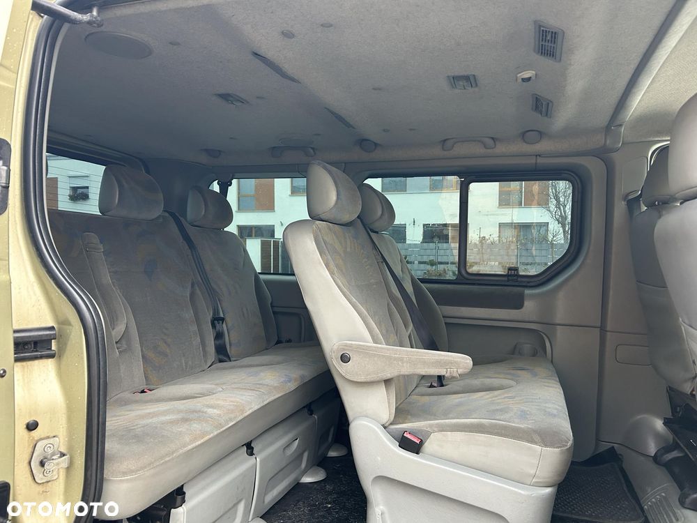 Renault Trafic Passenger Authentique - 9