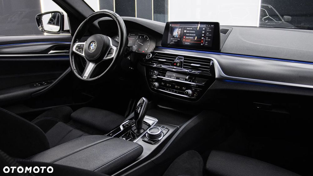 BMW Seria 5 520d xDrive M Sport sport - 19