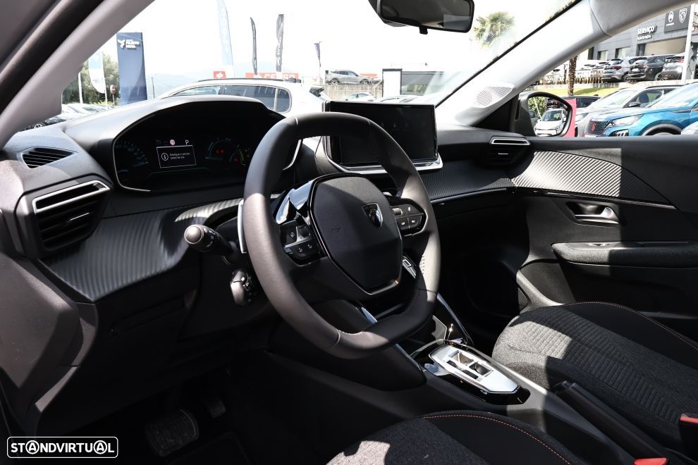 Peugeot 208 - 14