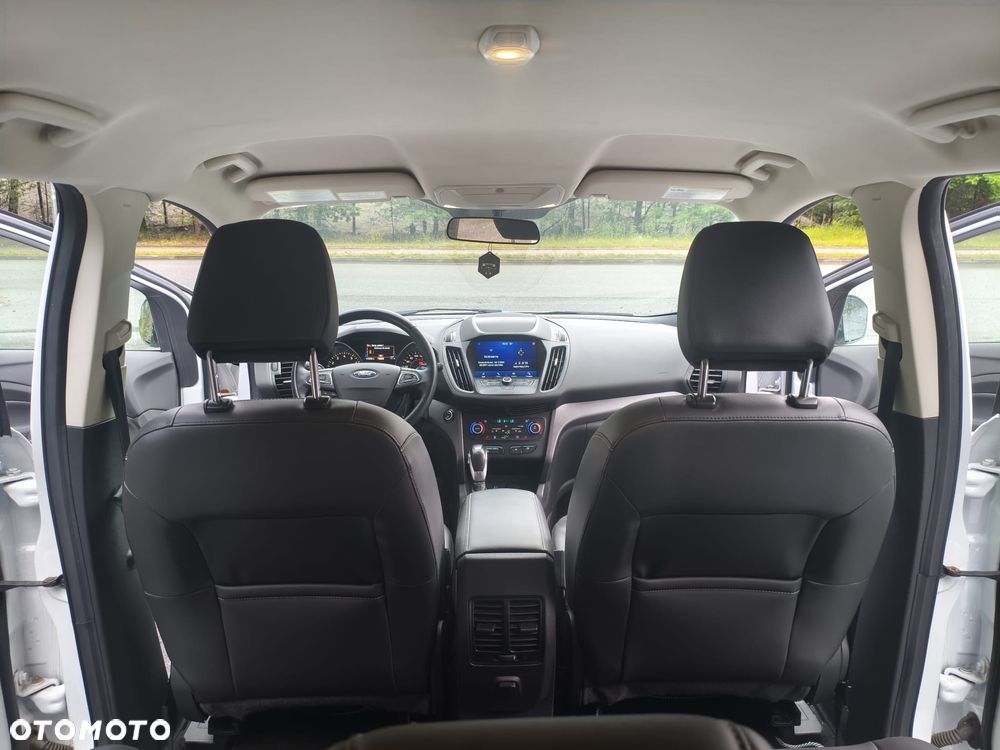 Ford Escape 2.0 EcoBoost AWD Titanium - 21