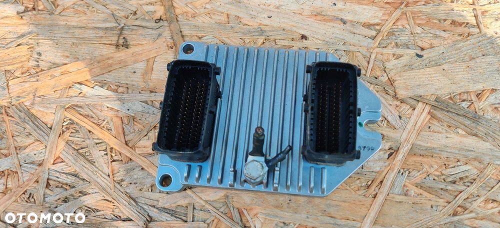 Opel Omega B Sterownik SILNIKA KOMPUTER Moduł ECU 09146052 5WK9170 - 1