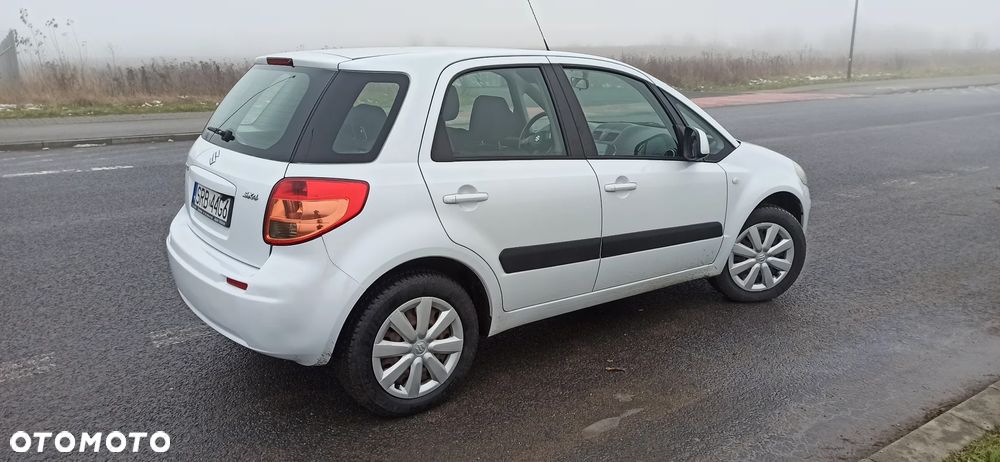 Suzuki SX4 - 7