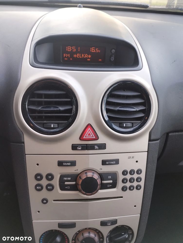 Opel Corsa 1.0 12V Essentia - 11