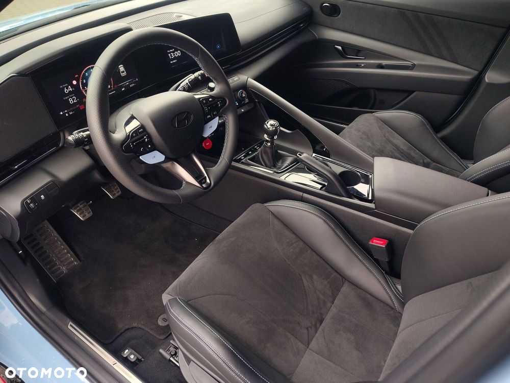 Hyundai Elantra - 15