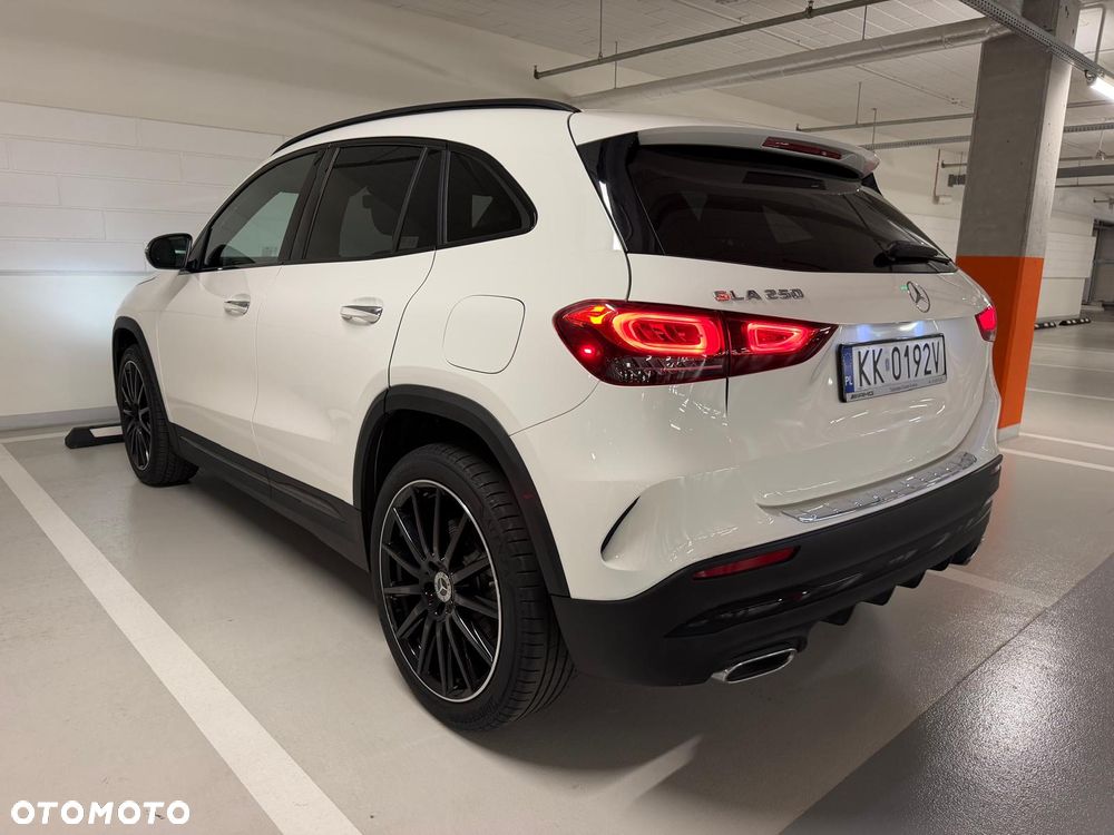 Mercedes-Benz GLA 250 AMG Line - 5