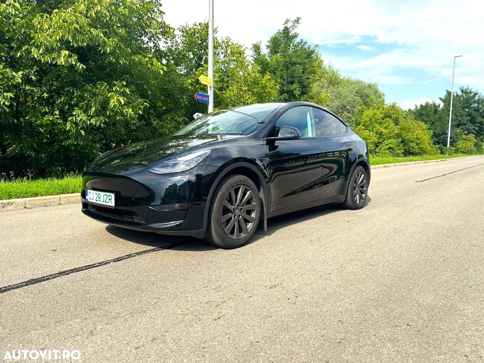 Tesla Model Y RWD - 8