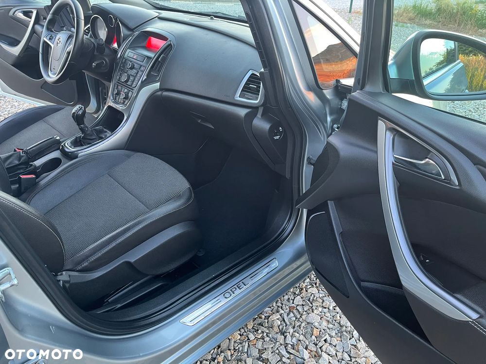 Opel Astra 1.4 Turbo Innovation - 23