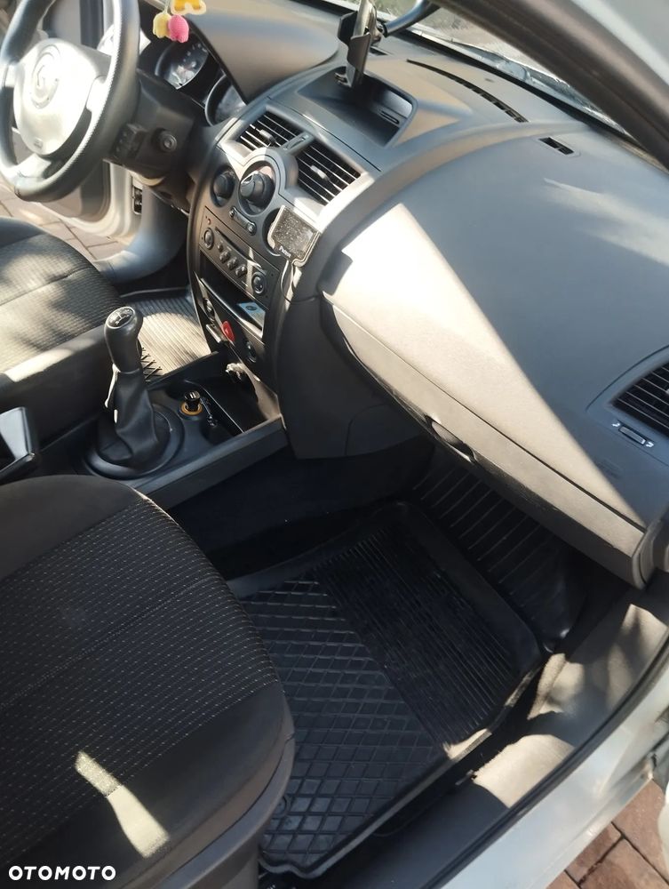 Renault Megane 1.6 Confort Authenique - 12