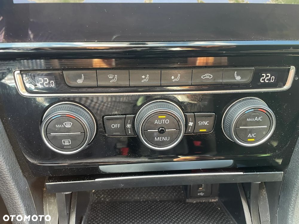 Volkswagen Golf VII 1.5 TSI BMT Highline - 23