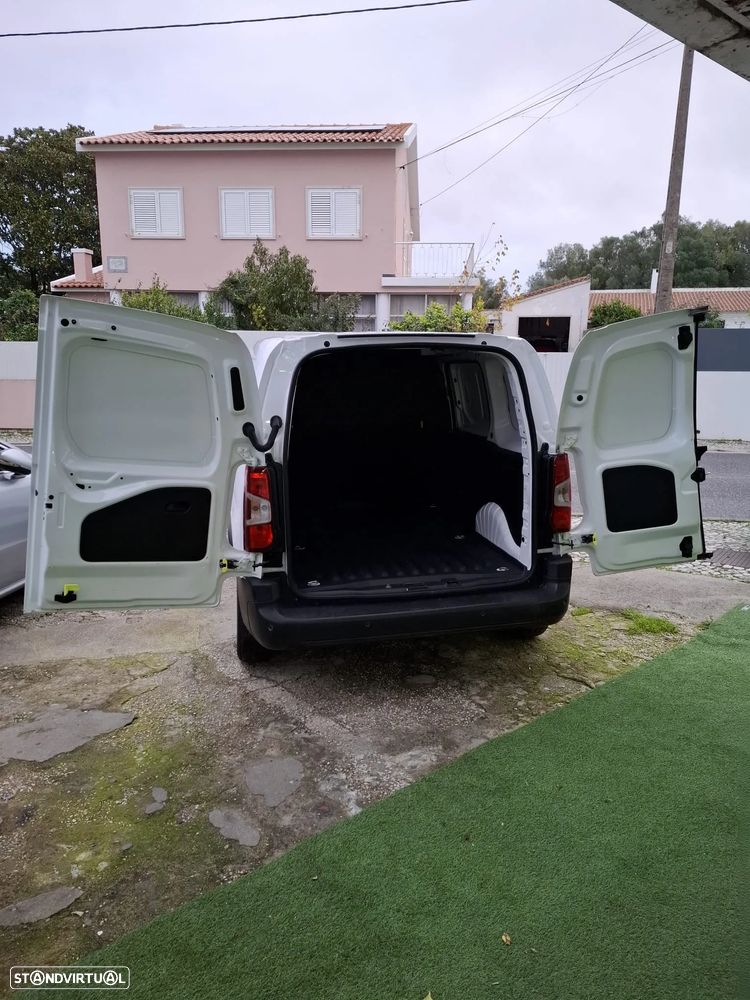 Peugeot Partener  1.5 Blue HDI Pro Standard 3 lugares - 26