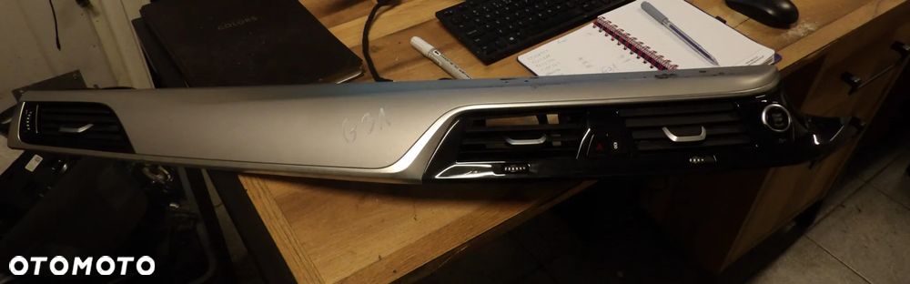 BMW - G30,G31 - LISTWA OZDOBNA , DEKOR KONSOLI , DESKI - PODŚWIETLANY - 9329579 - 1
