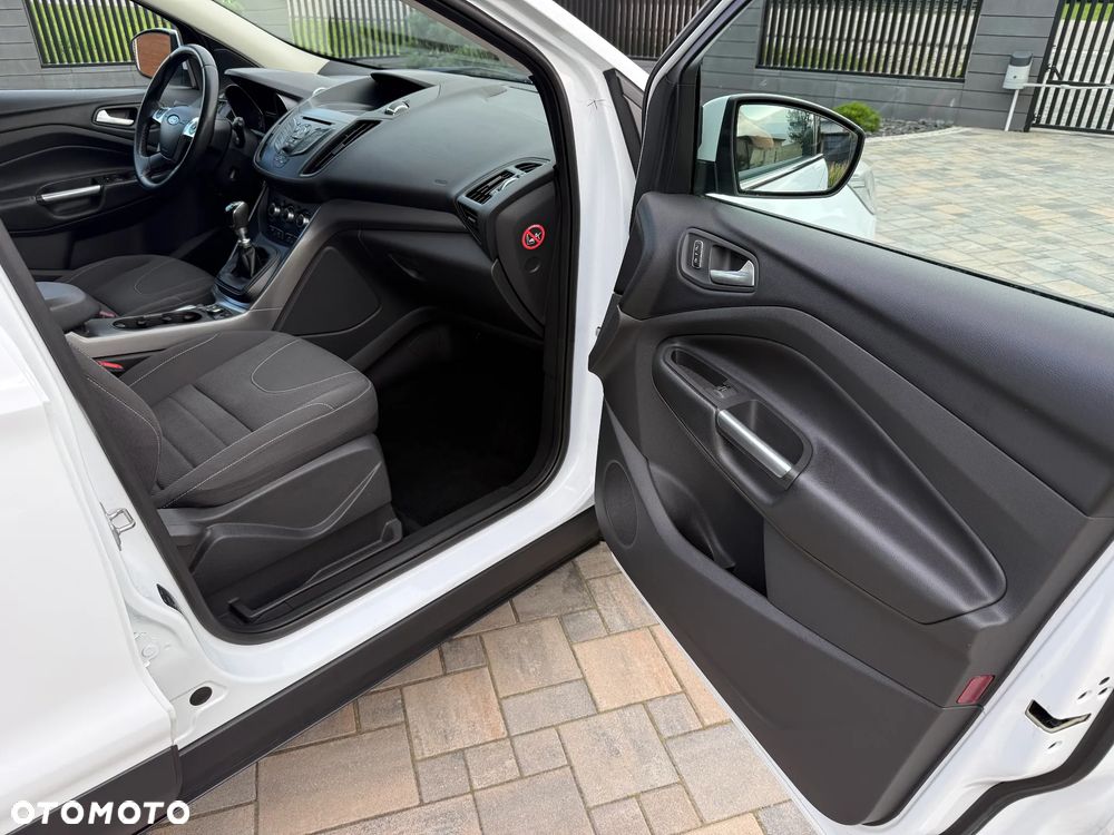 Ford Kuga 1.6 EcoBoost 2x4 Individual - 26