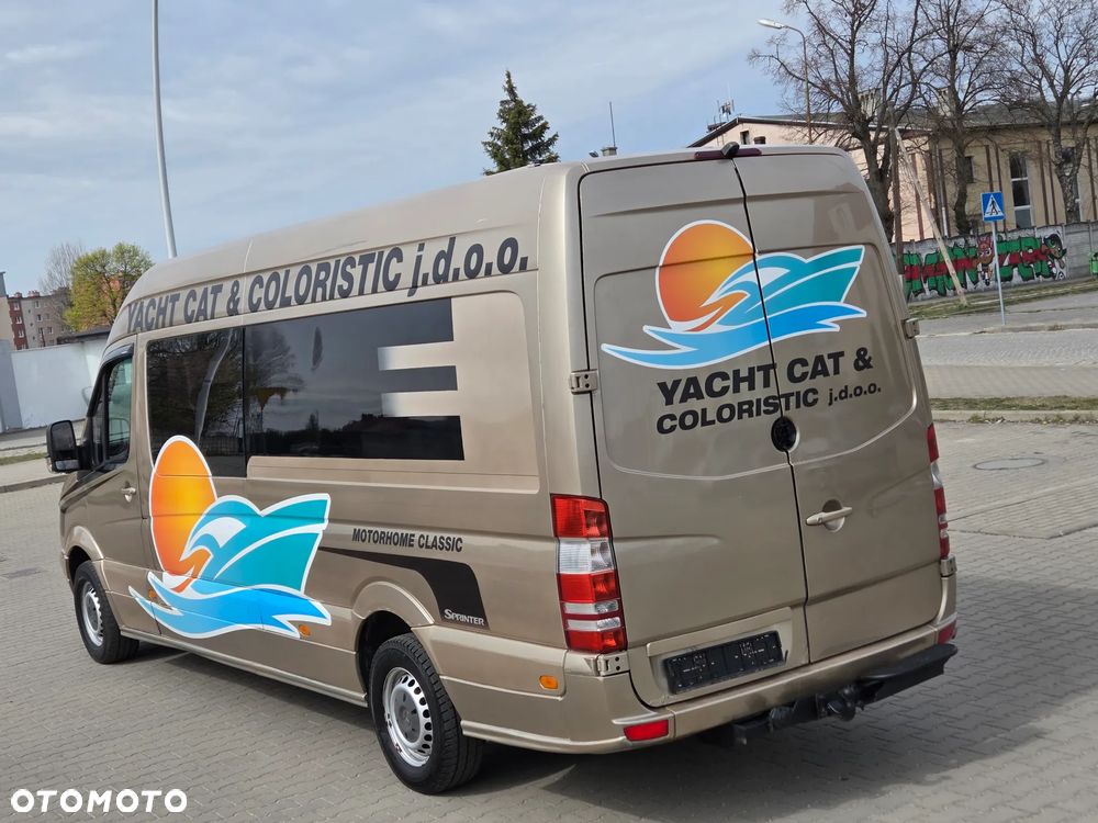 Mercedes-Benz Sprinter - 11
