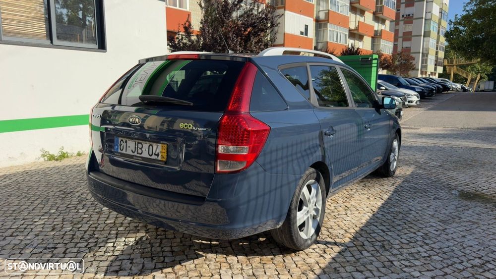 Kia Ceed SW 1.6 CRDi EX ISG - 3