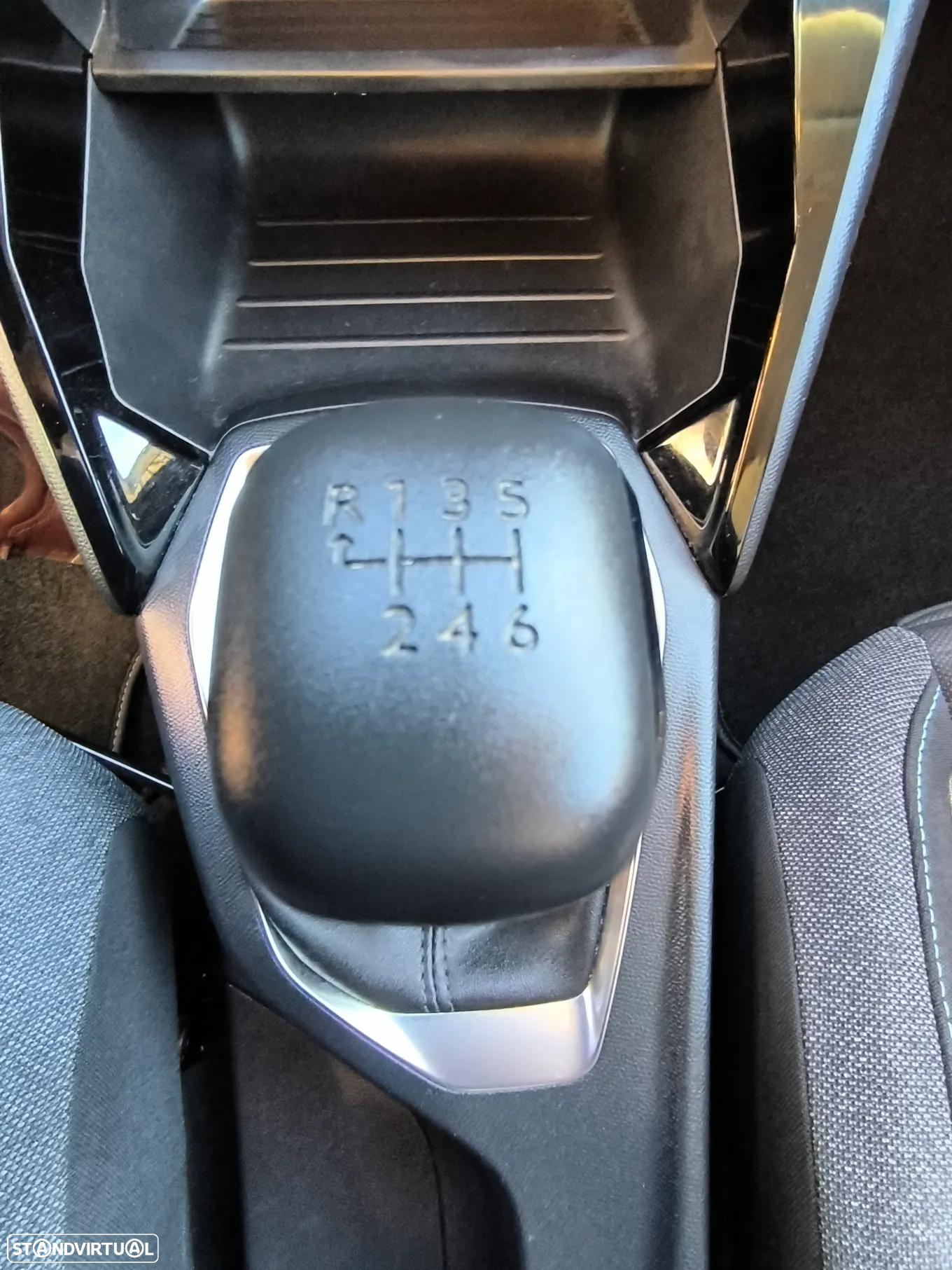 Peugeot 208 1.2 PureTech Allure Pack - 19