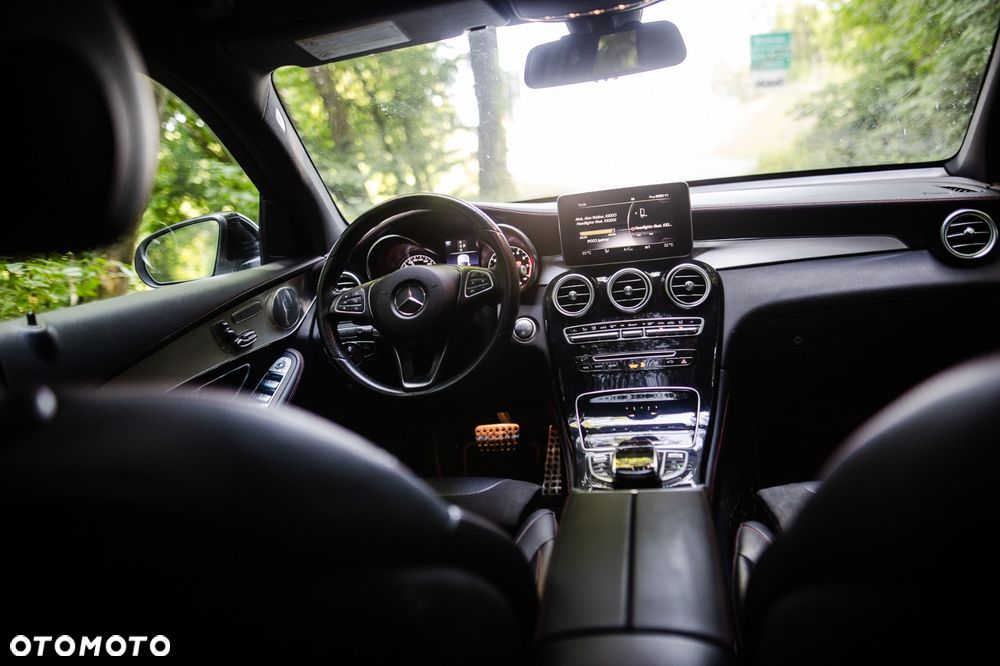 Mercedes-Benz GLC AMG 43 4Matic 9G-TRONIC - 9