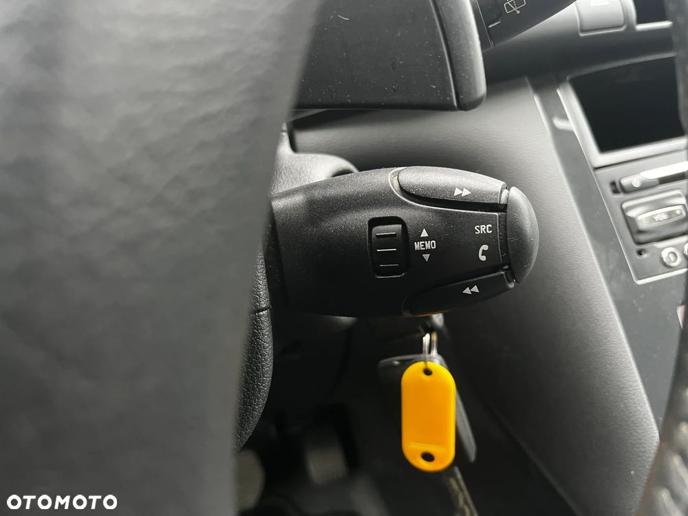 Peugeot 3008 2.0 HDi HYbrid4 - 36