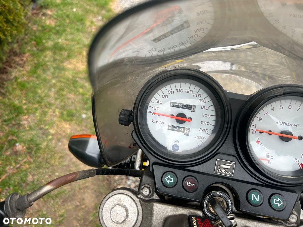 Honda Hornet - 6