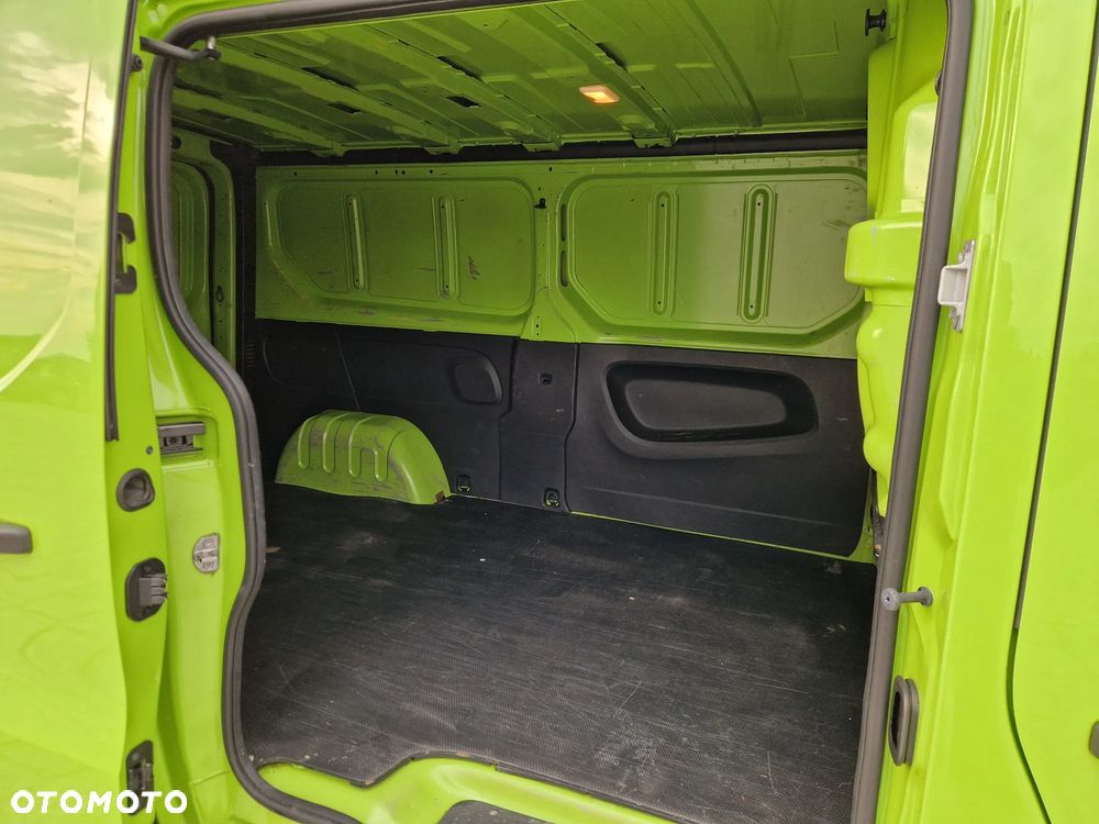 Renault Trafic Furgon Long L2 - 11